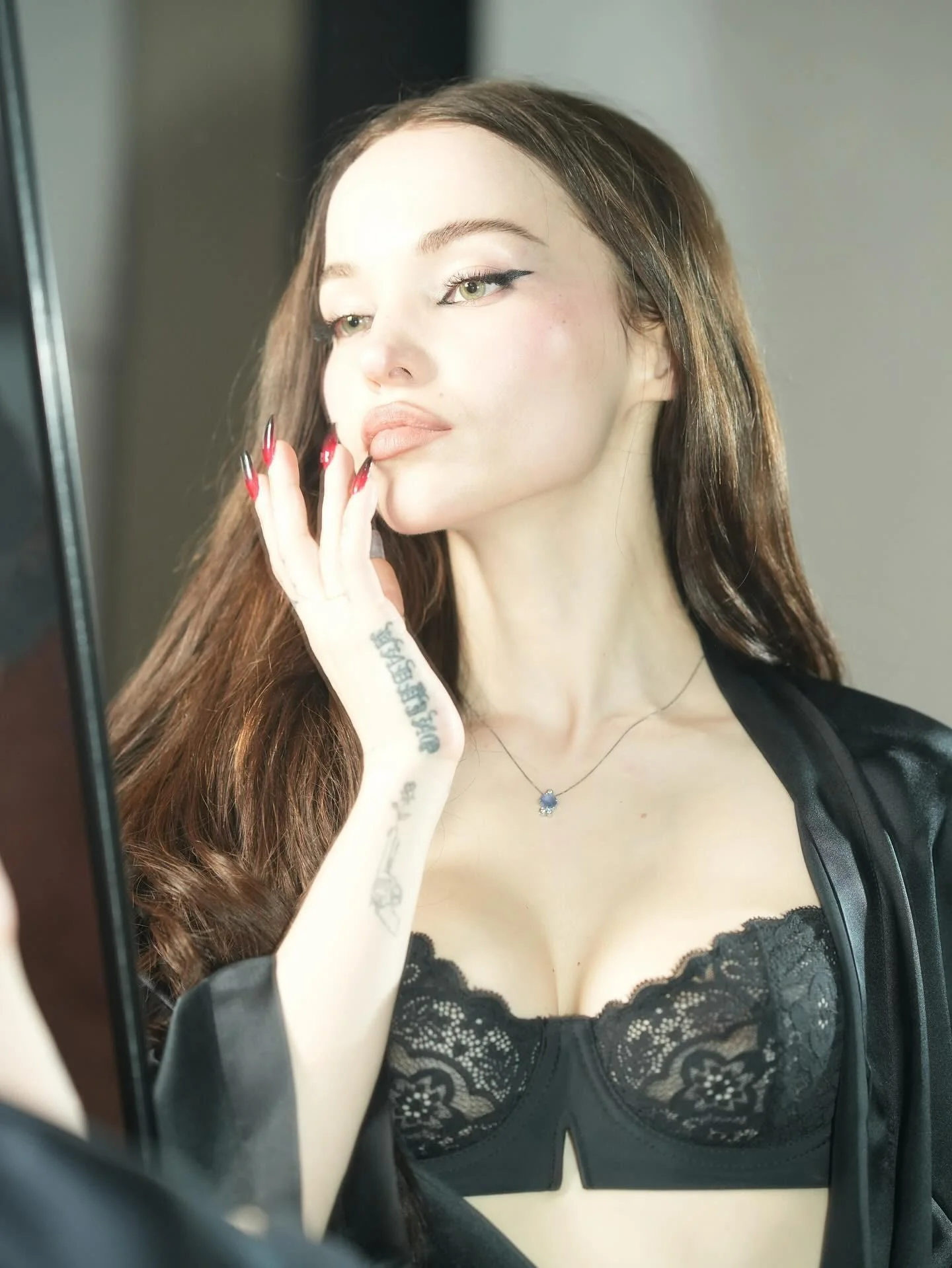 Dove Cameron picture 1 of 1