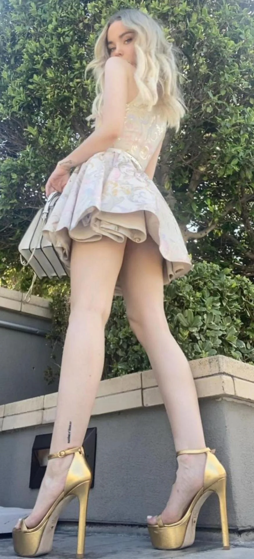 Dove Cameron picture 1 of 1