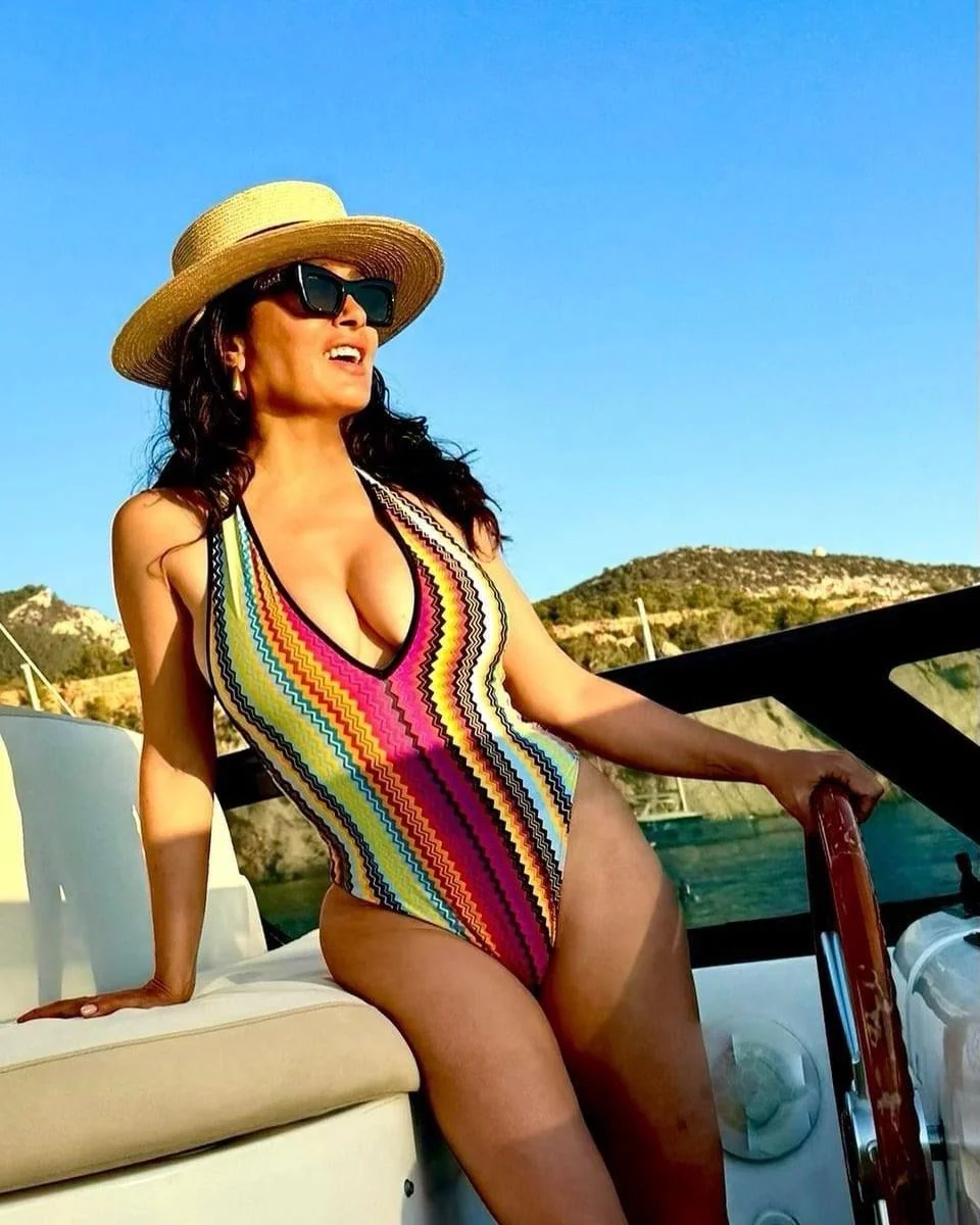 Salma Hayek picture 3 of 6