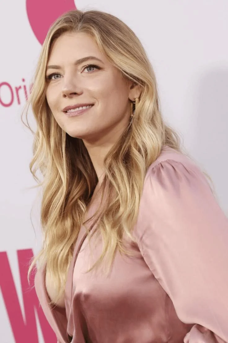 Katheryn Winnick picture 1 of 1