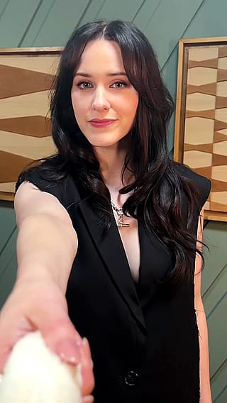 Rachel Brosnahan Fallon Tik Tok'