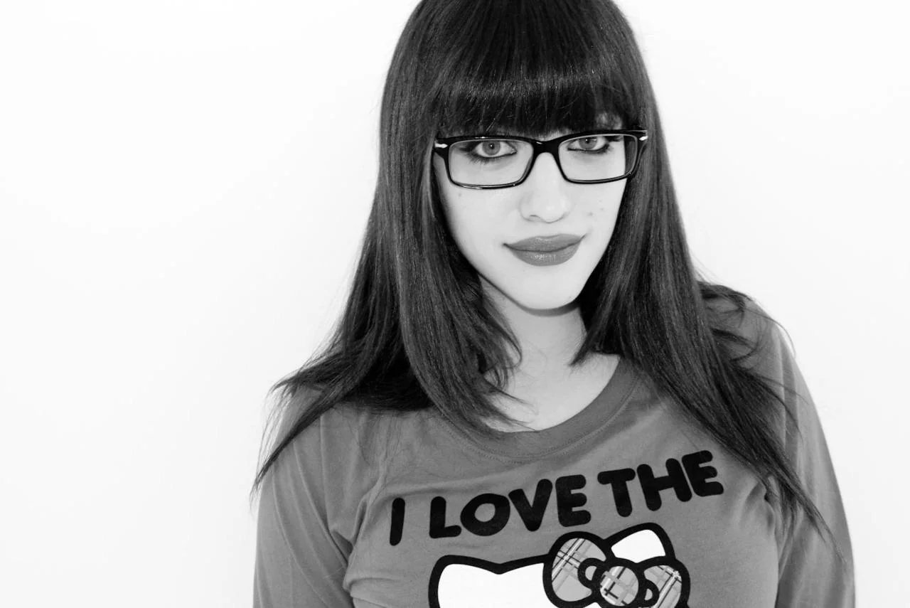 Kat Dennings picture 4 of 5