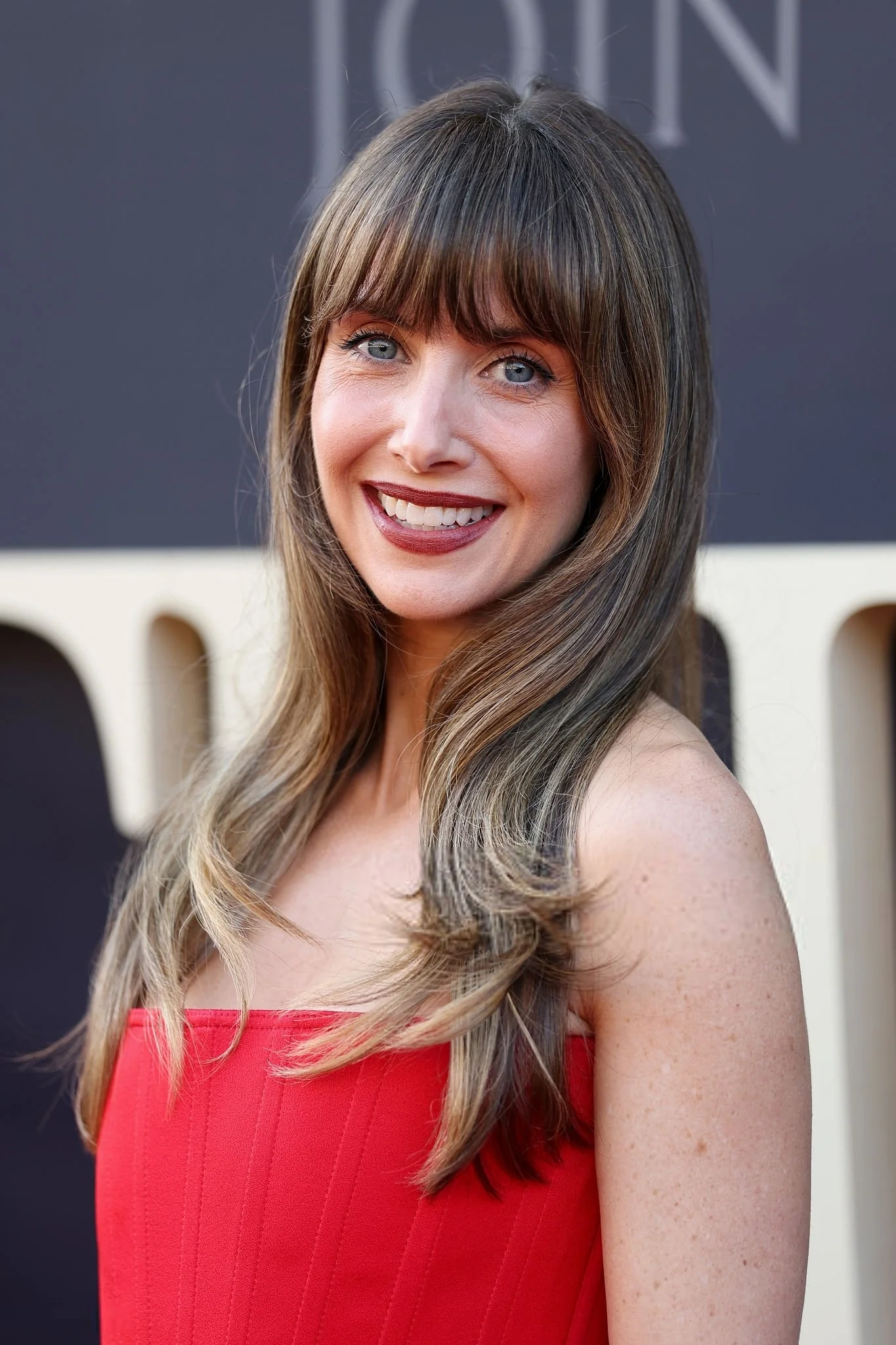 Alison Brie picture 2 of 2