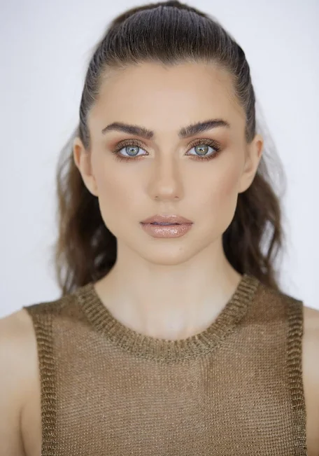 Victoria Konefal picture 1 of 1