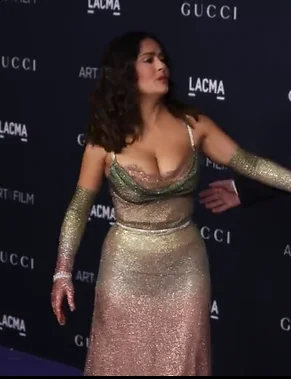 Salma Hayek Cleavage picture 1 of 8