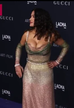 Salma Hayek Cleavage picture 6 of 8