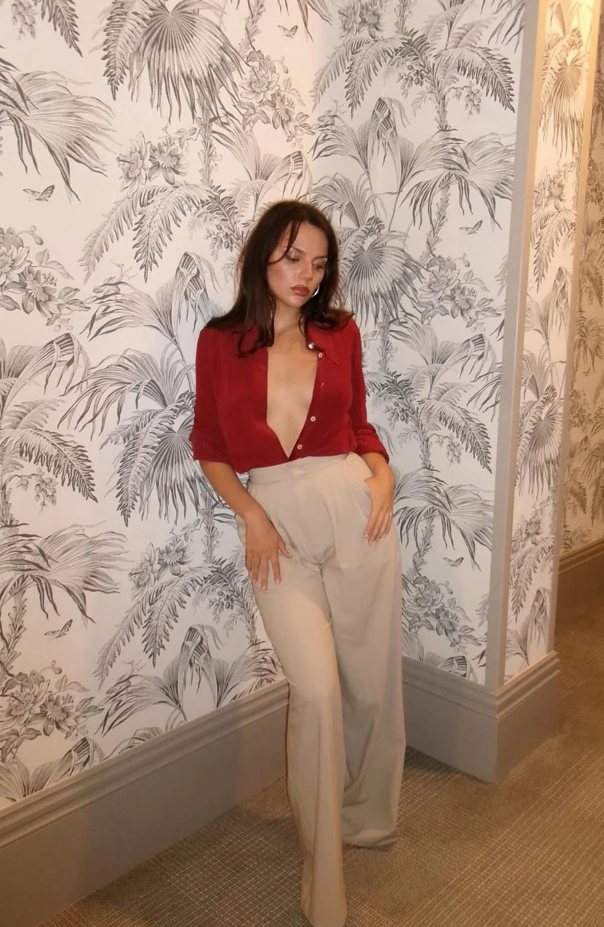 Dafne Keen picture 1 of 2