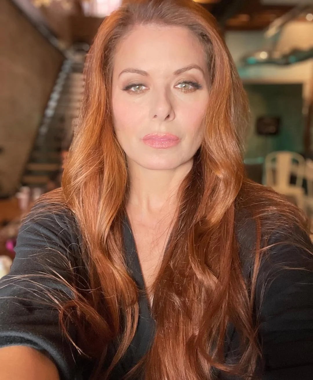 Debra Messing picture 3 of 6