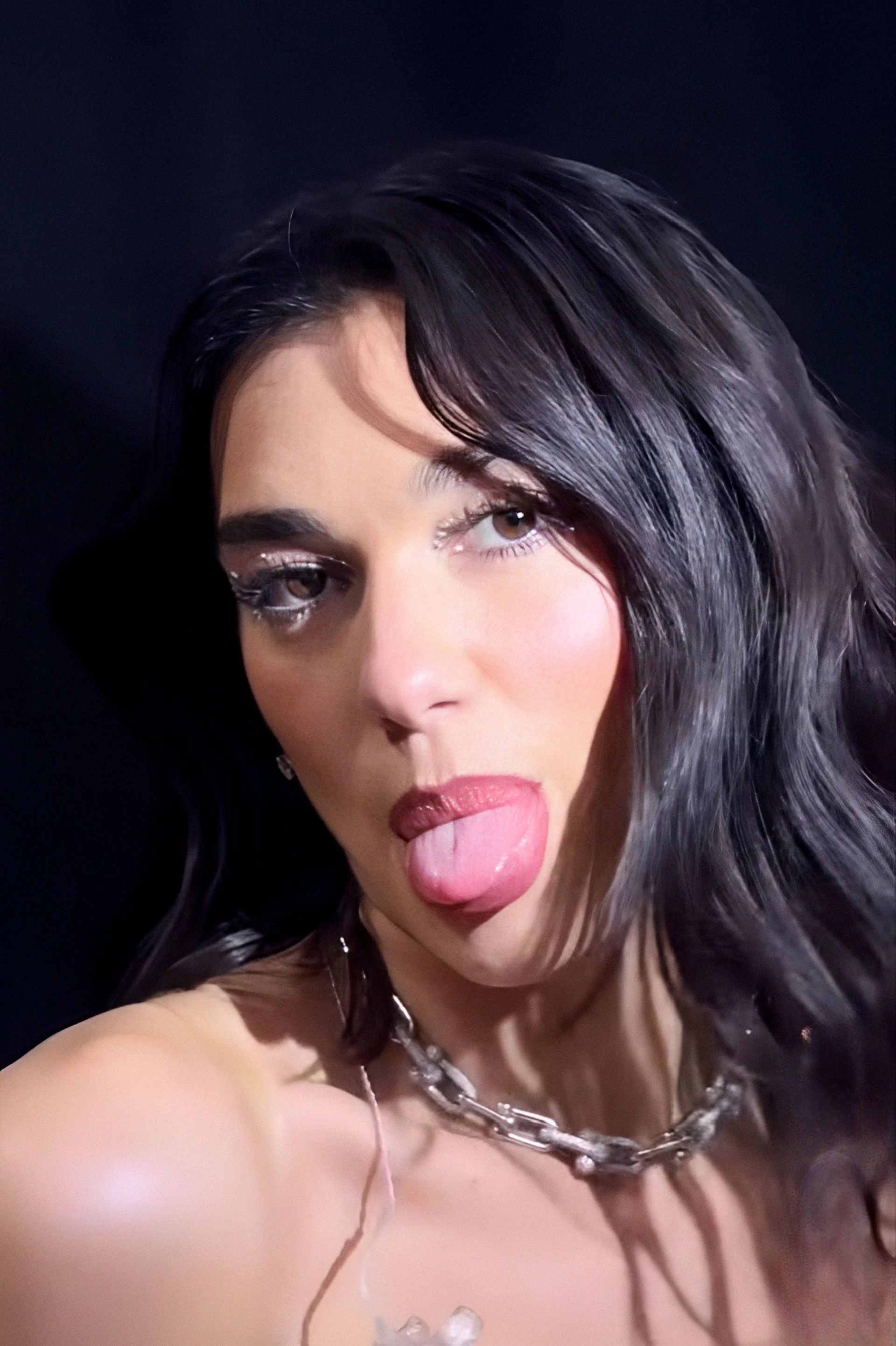 Dua lipa picture 1 of 1