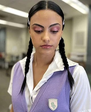 Camila Mendes'