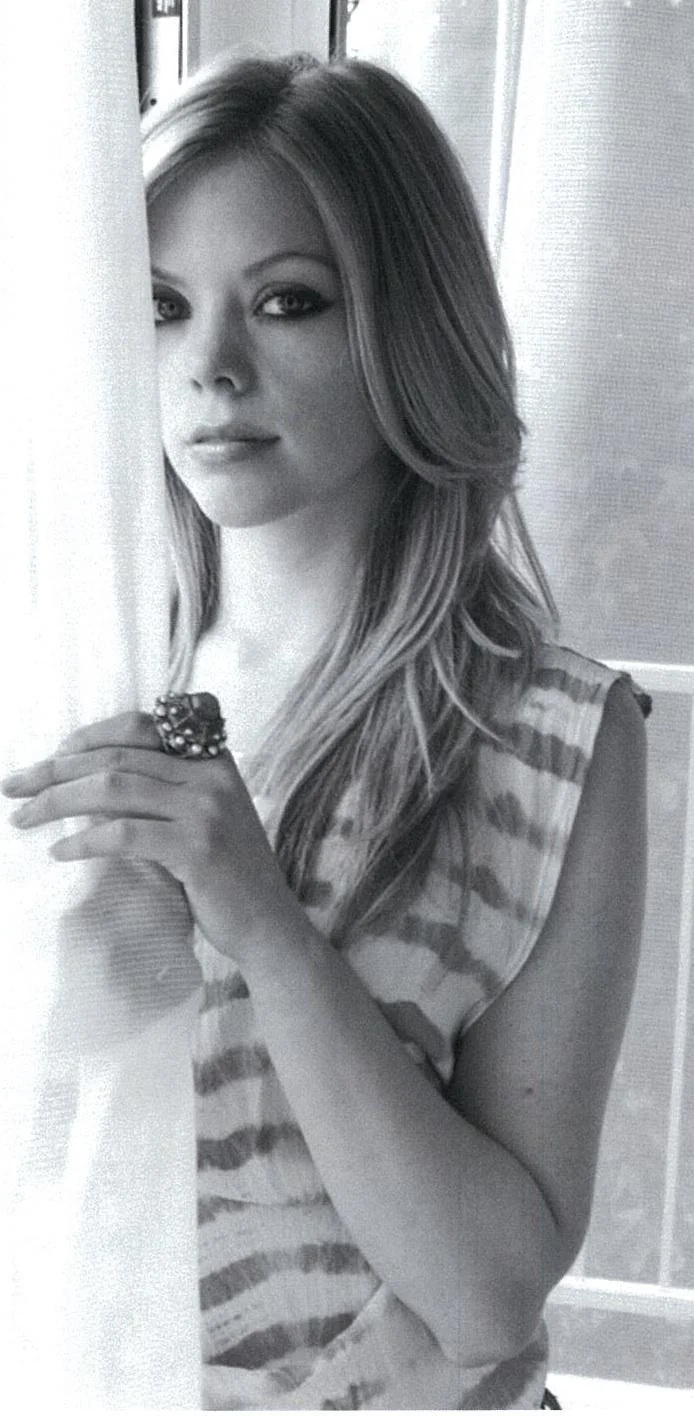 Dreama Walker picture 1 of 4