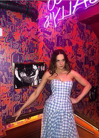 Elizabeth Gillies'