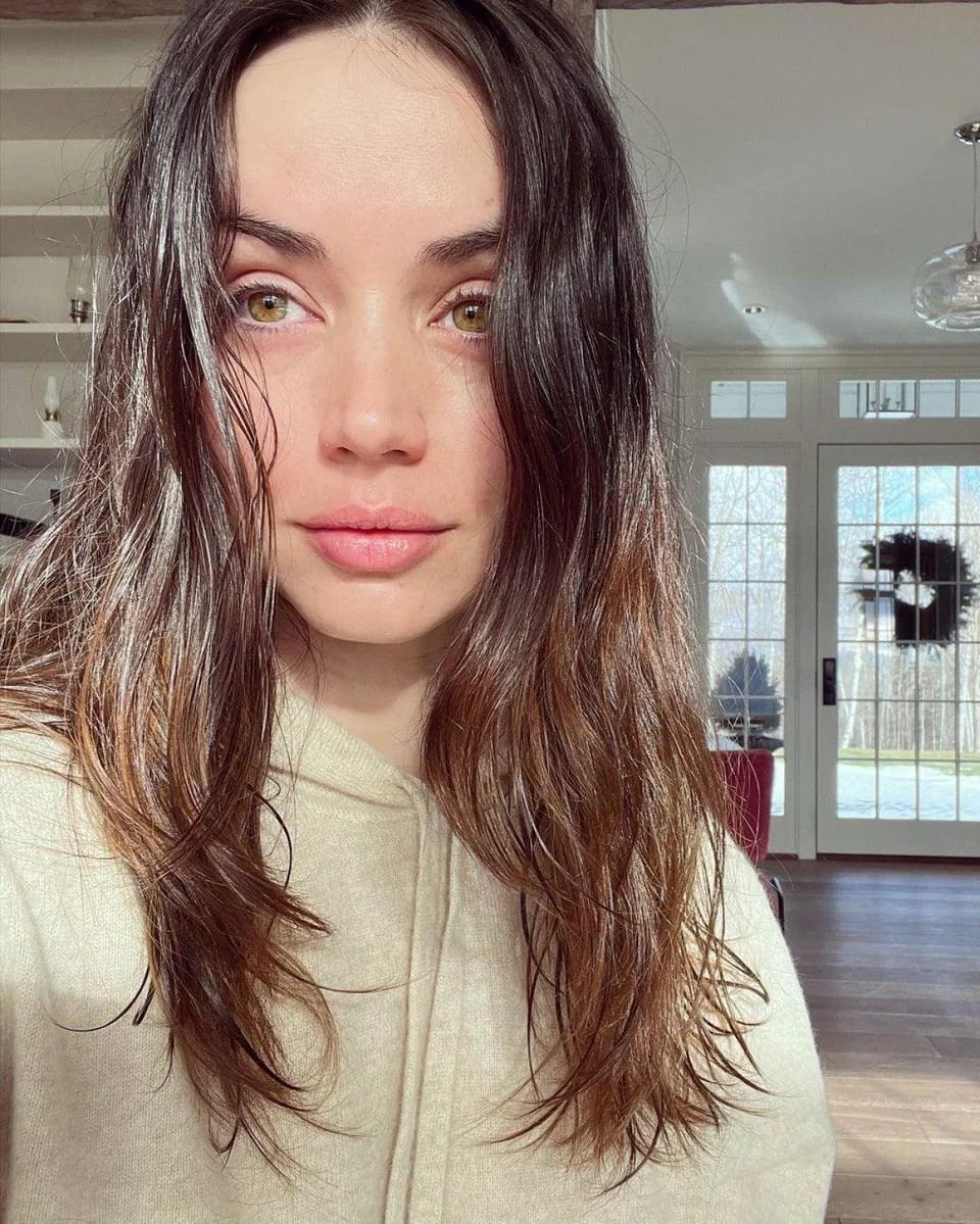 Ana De Armas picture 1 of 1