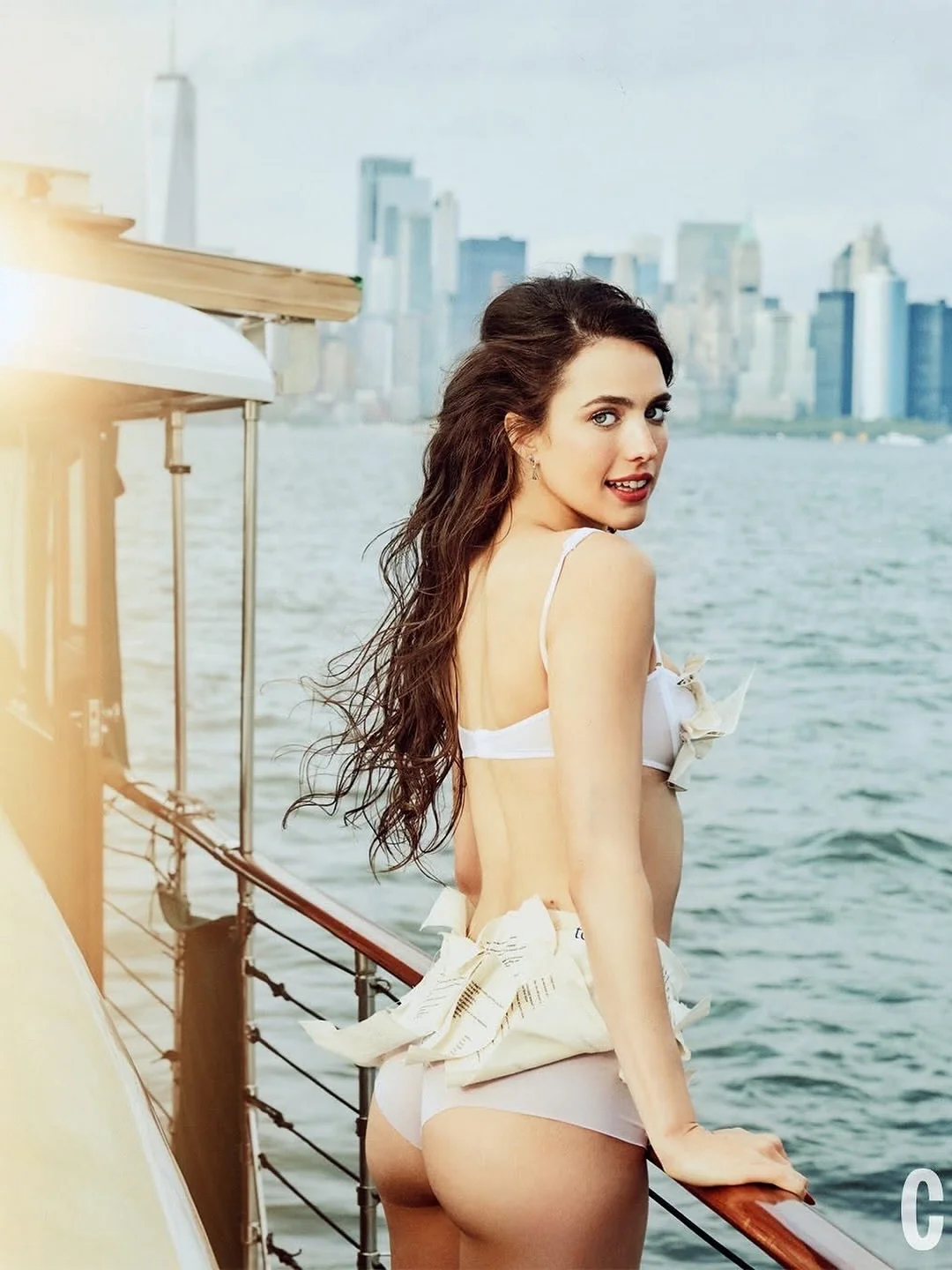 Margaret Qualley for Cosmopolitan picture 1 of 10
