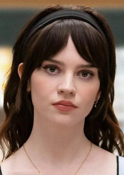 Sophie Thatcher appreciation post picture 6 of 19