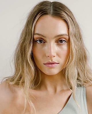 Sara Thompson'