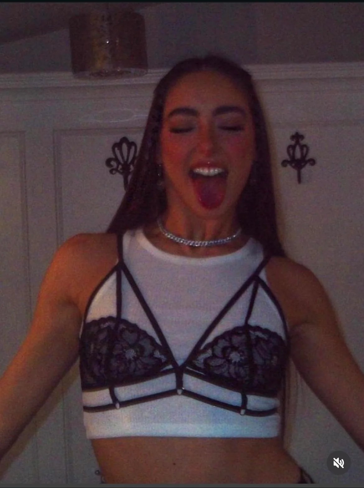 Olivia Alboher tongue r/worldoftongues picture 6 of 12