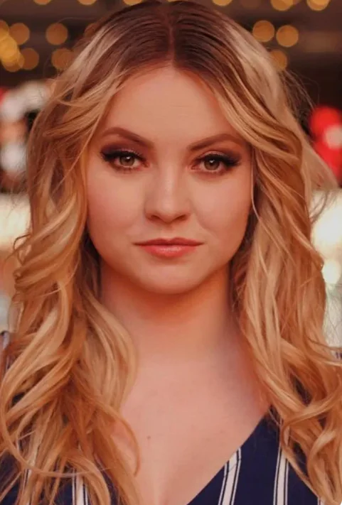 Elisabeth Larson picture 1 of 1