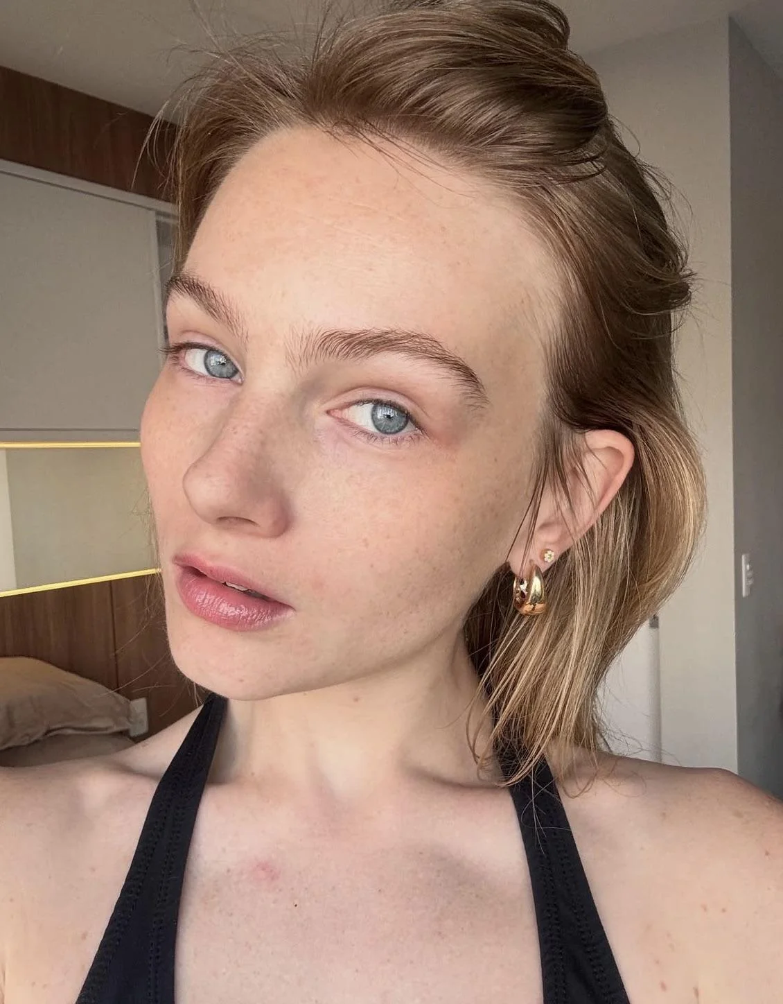 Caroline Hahn picture 1 of 1