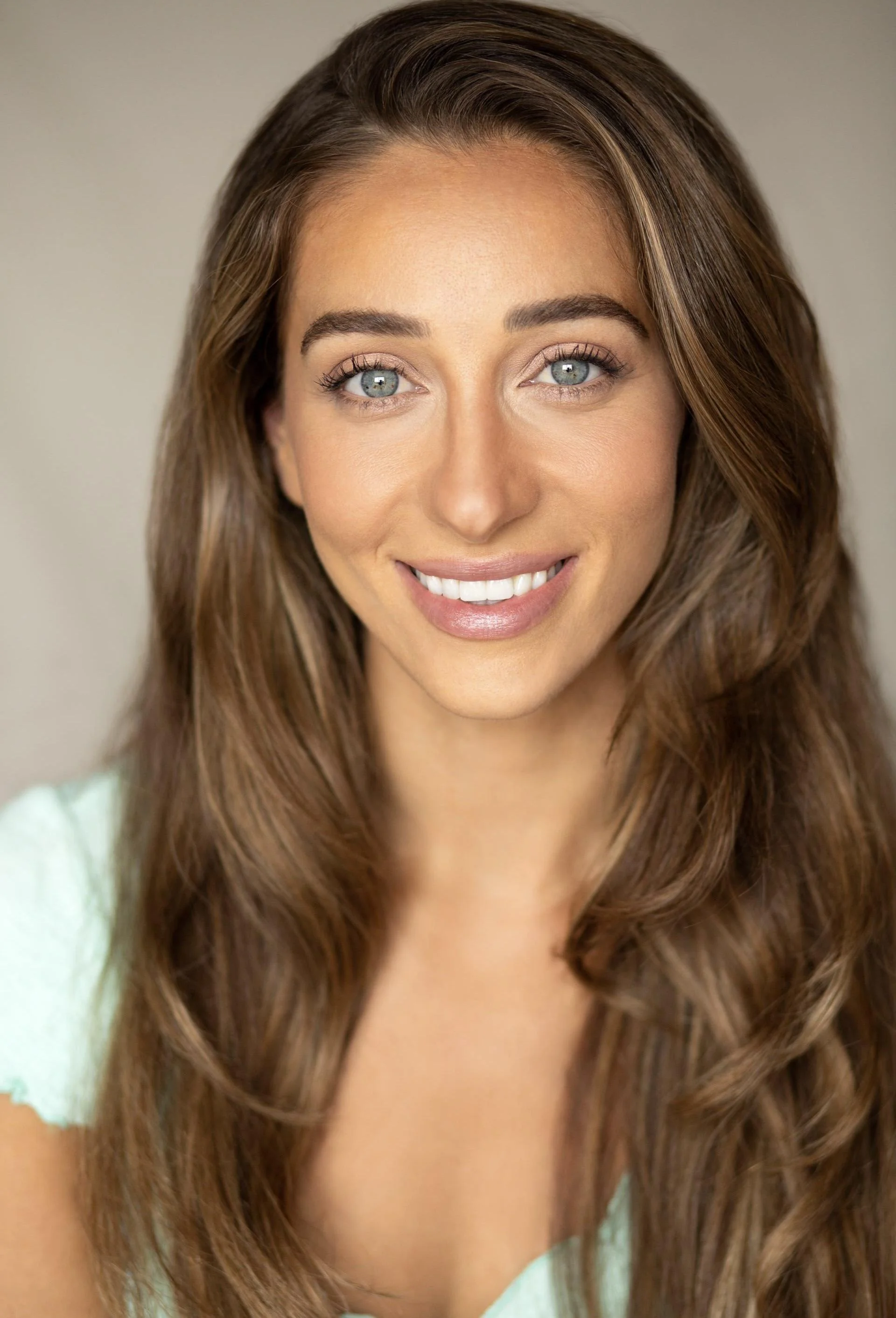 Samantha Hodhod picture 1 of 1