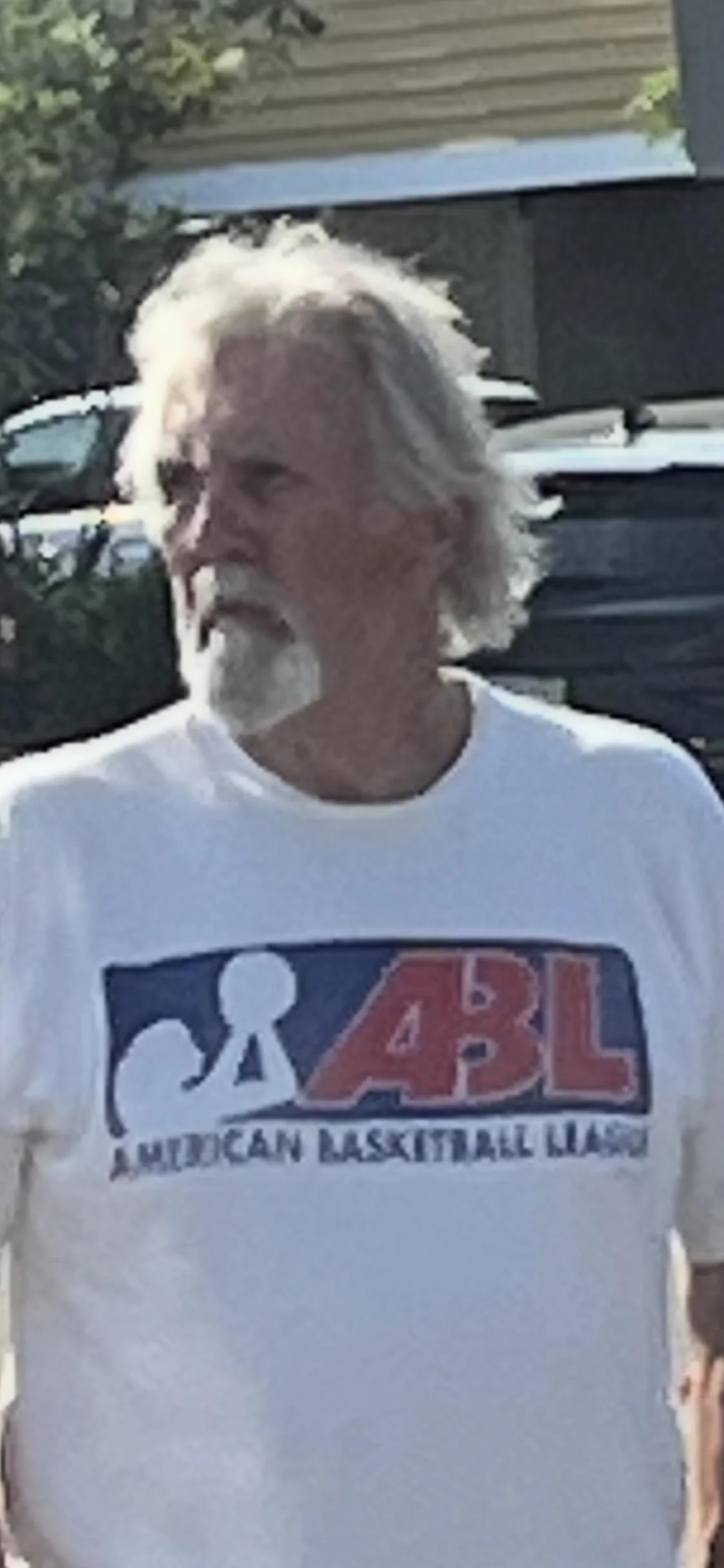 Who is this? I can’t place the name! picture 1 of 1