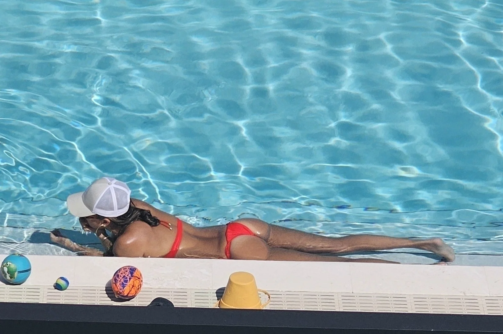 Jessica Alba picture 2 of 8