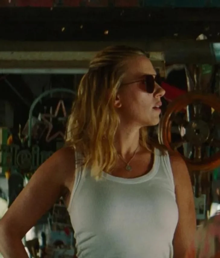 Scarlett Johansson picture 2 of 3