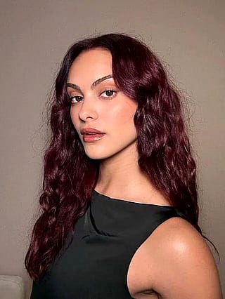 Camila Mendes'