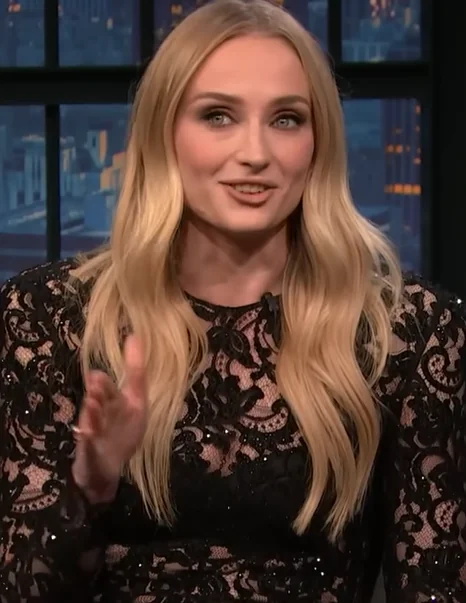 Sophie Turner picture 1 of 1