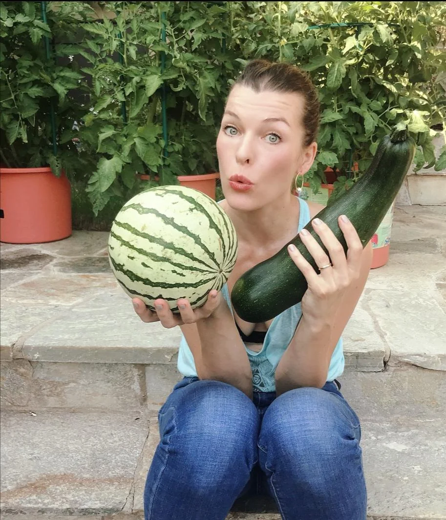 Milla Jovovich picture 1 of 1