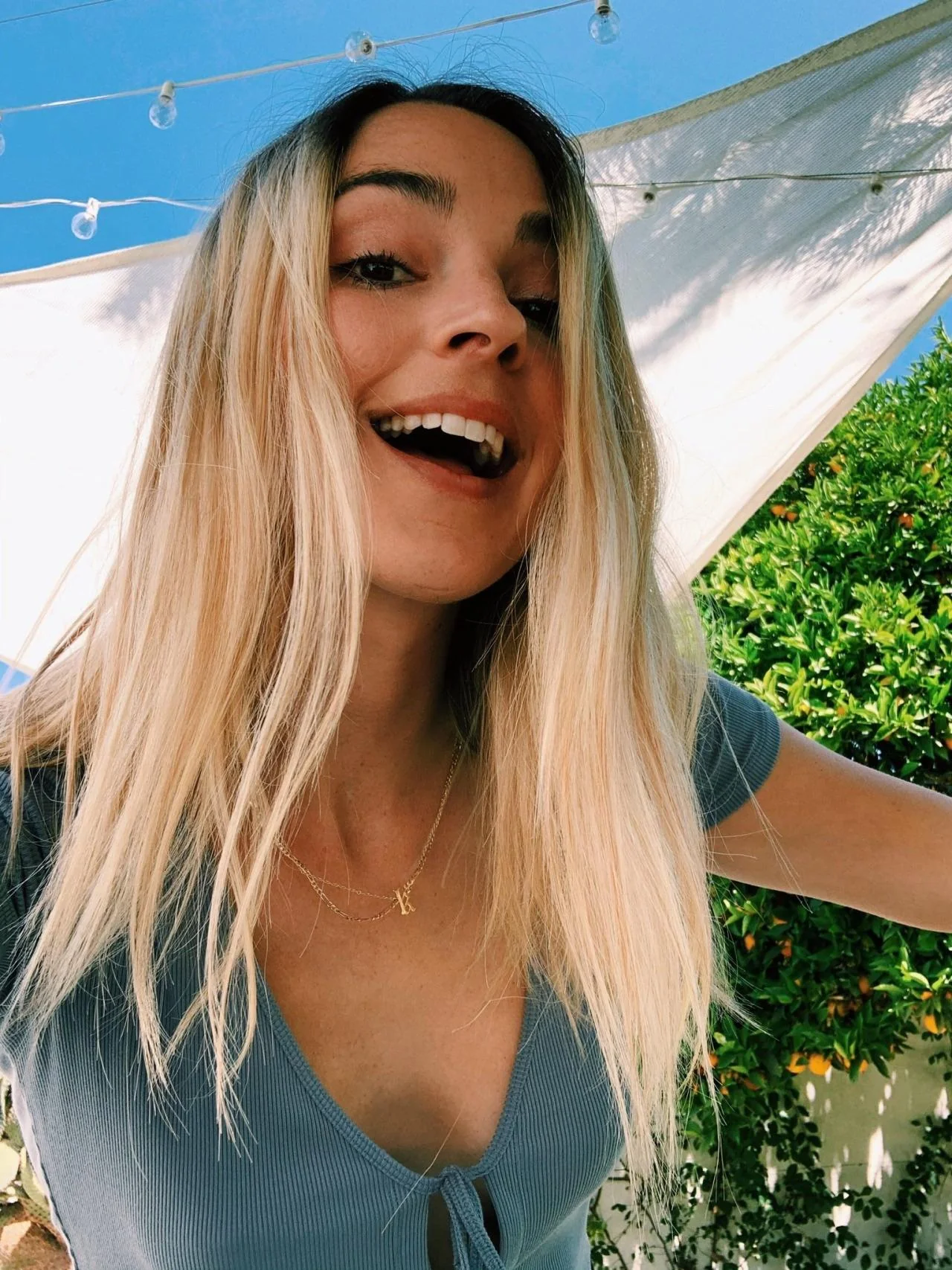 Katelyn Tarver picture 4 of 5