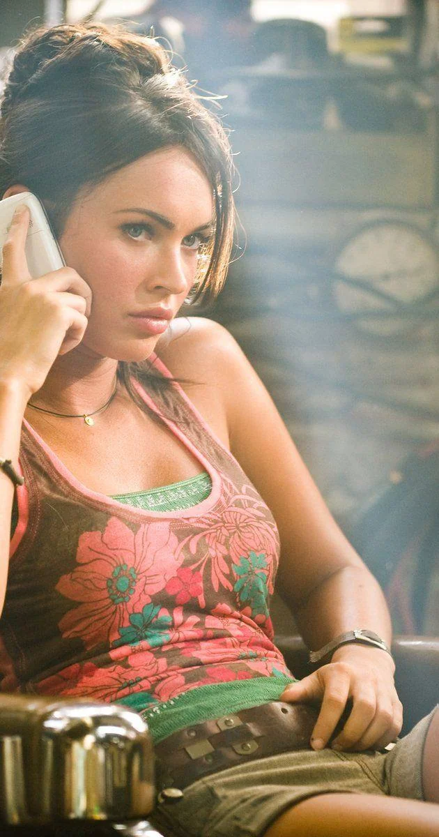 Megan Fox picture 1 of 6