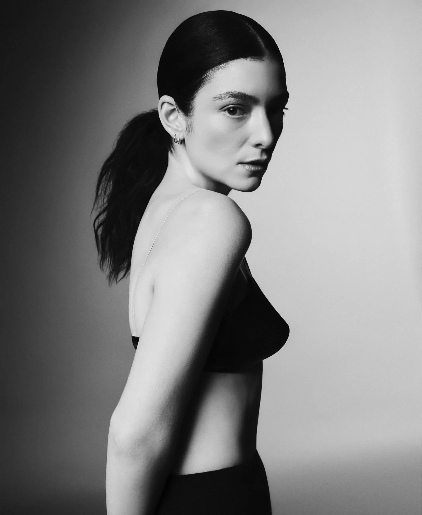 Lorde in Le Monde Magazine picture 2 of 3