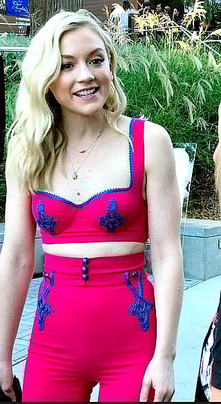 Emily Kinney'