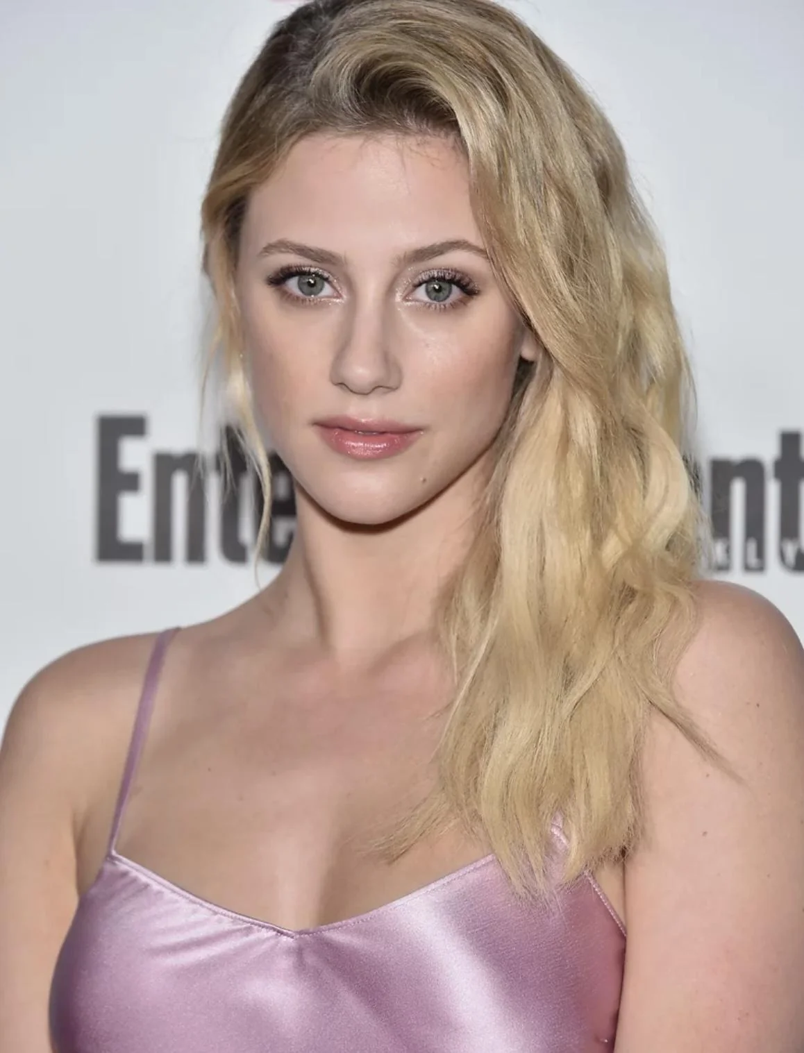 Lili Reinhart picture 1 of 1