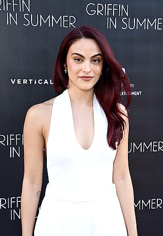 Camila Mendes'