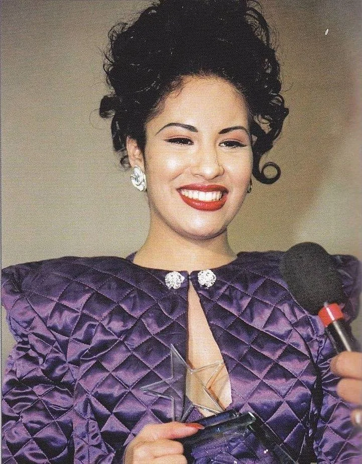 Selena Quintanilla-Pérez (1971 - 1995) picture 7 of 20