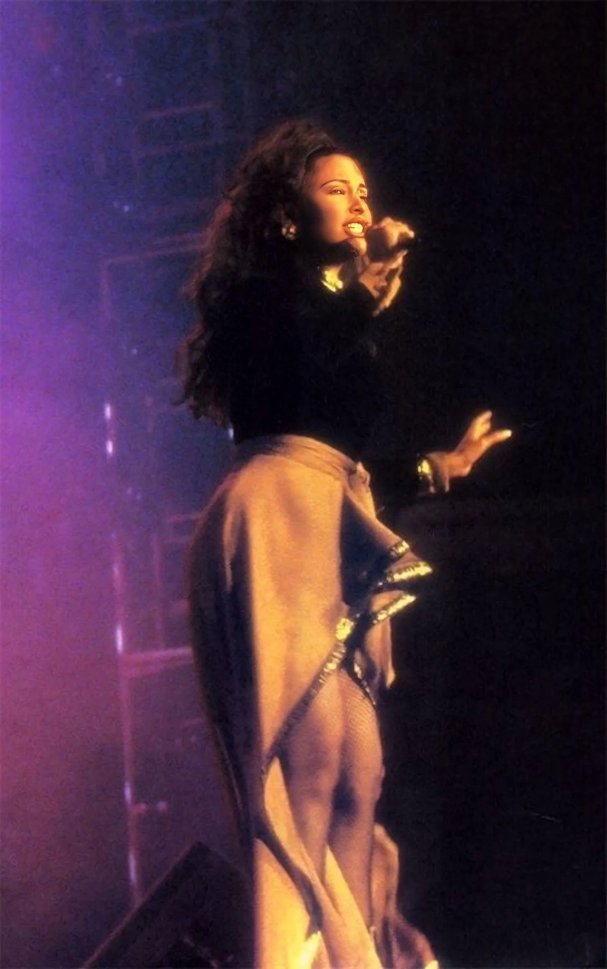 Selena Quintanilla-Pérez (1971 - 1995) picture 8 of 20