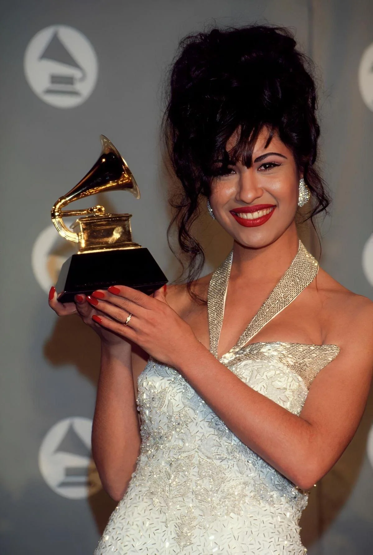 Selena Quintanilla-Pérez (1971 - 1995) picture 13 of 20