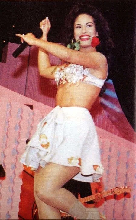 Selena Quintanilla-Pérez (1971 - 1995) picture 16 of 20