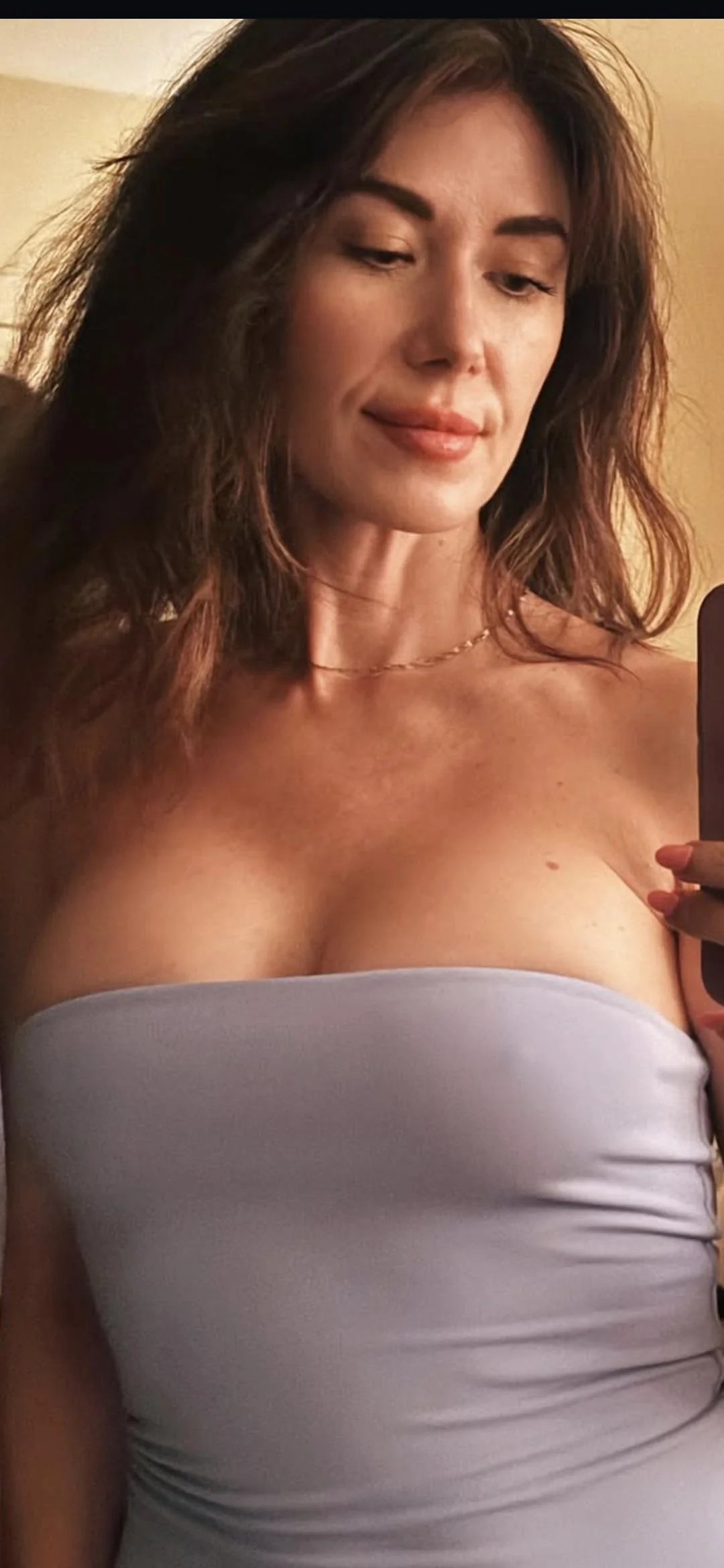 Jewel Staite picture 1 of 1