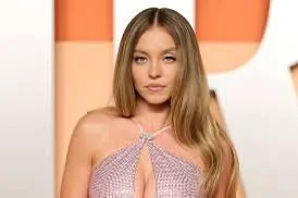 If you could have a private video call with ANY celebrity - what's it worth to you? picture 1 of 1