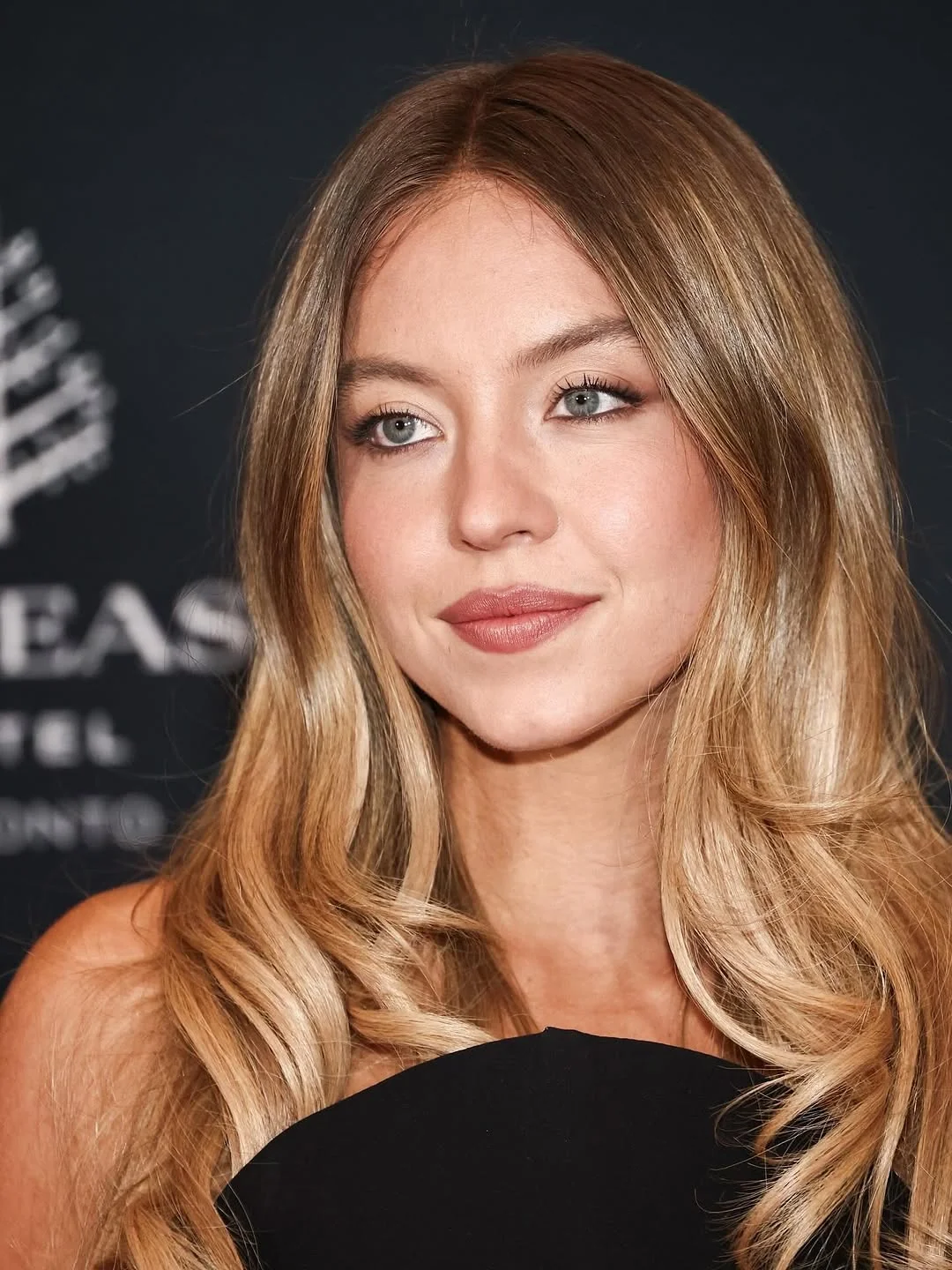 Sydney Sweeney picture 4 of 11