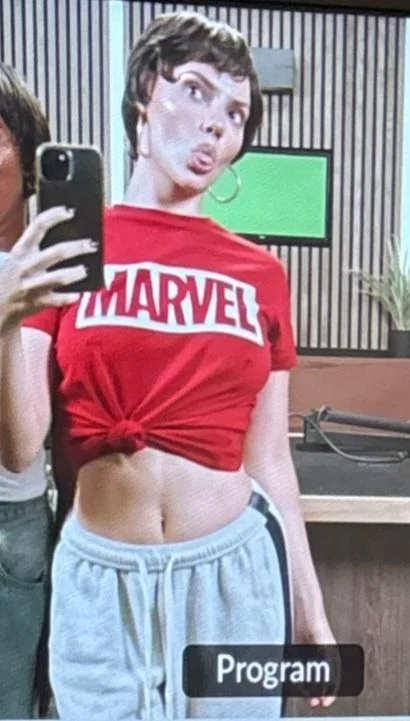 Dafne Keen picture 2 of 2