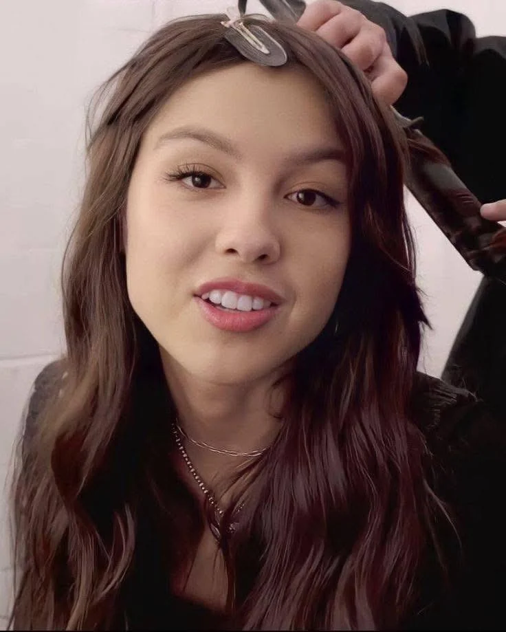 Olivia Rodrigo picture 1 of 1