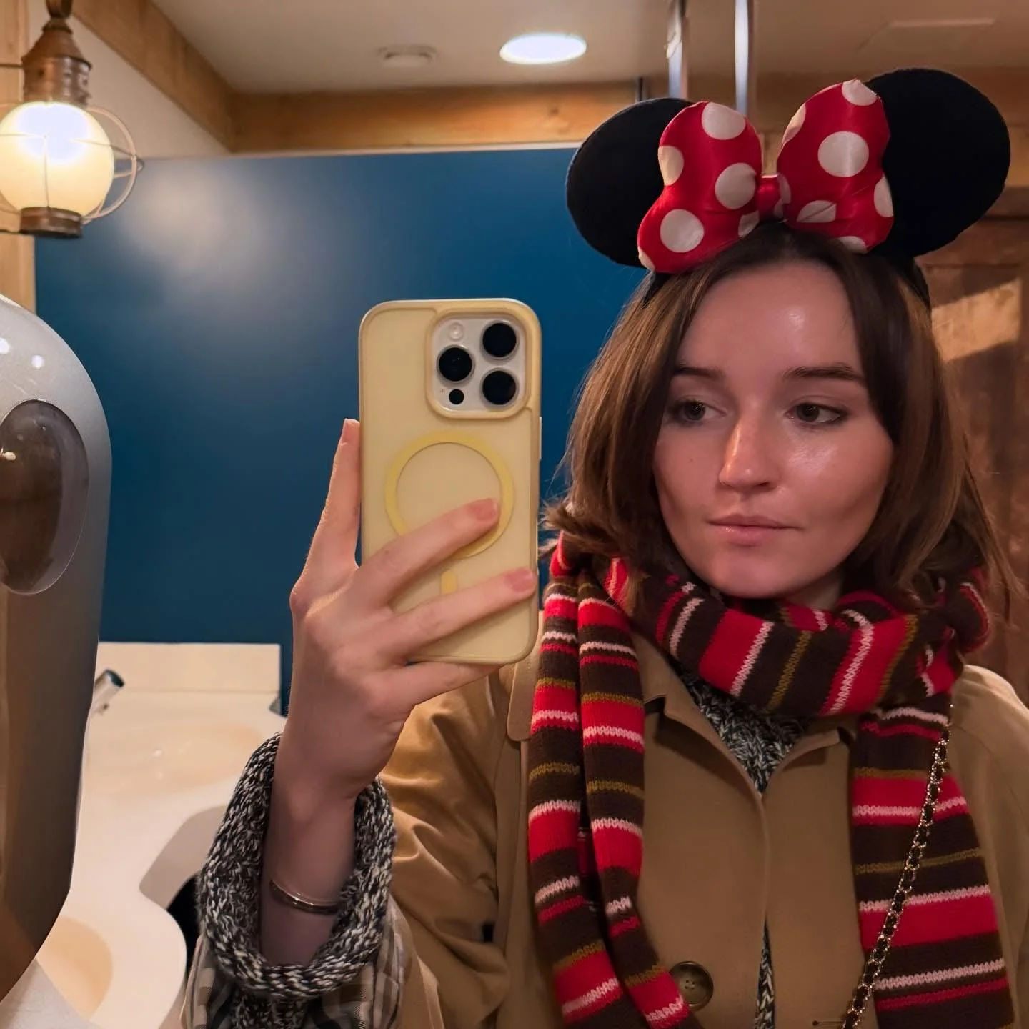 Kaitlyn Dever picture 1 of 1