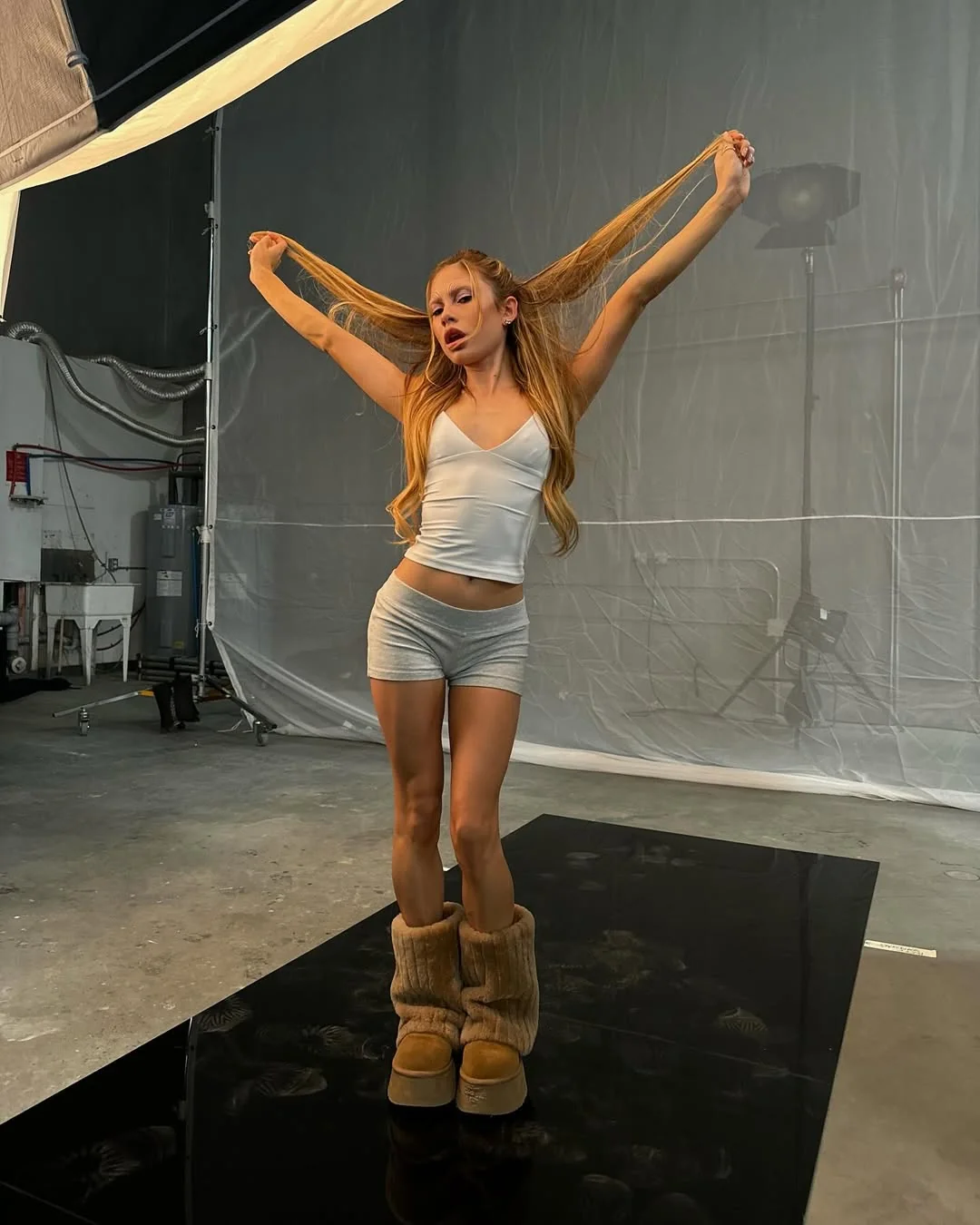 Bella Shepard picture 3 of 4