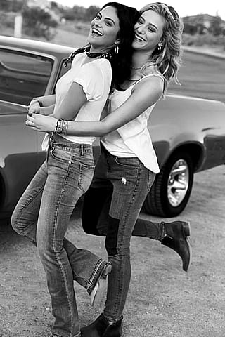 Camila Mendes and Lili Reinhart'