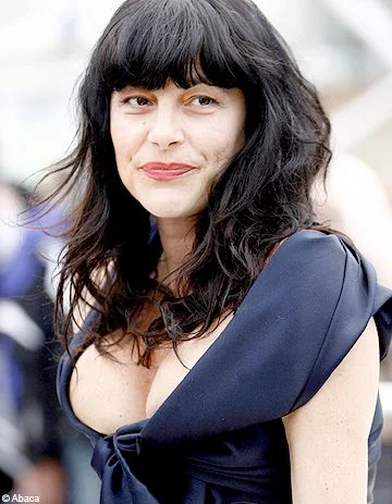 Lio (French-speaking singer with dual Belgian and Portuguese nationality) picture 3 of 4