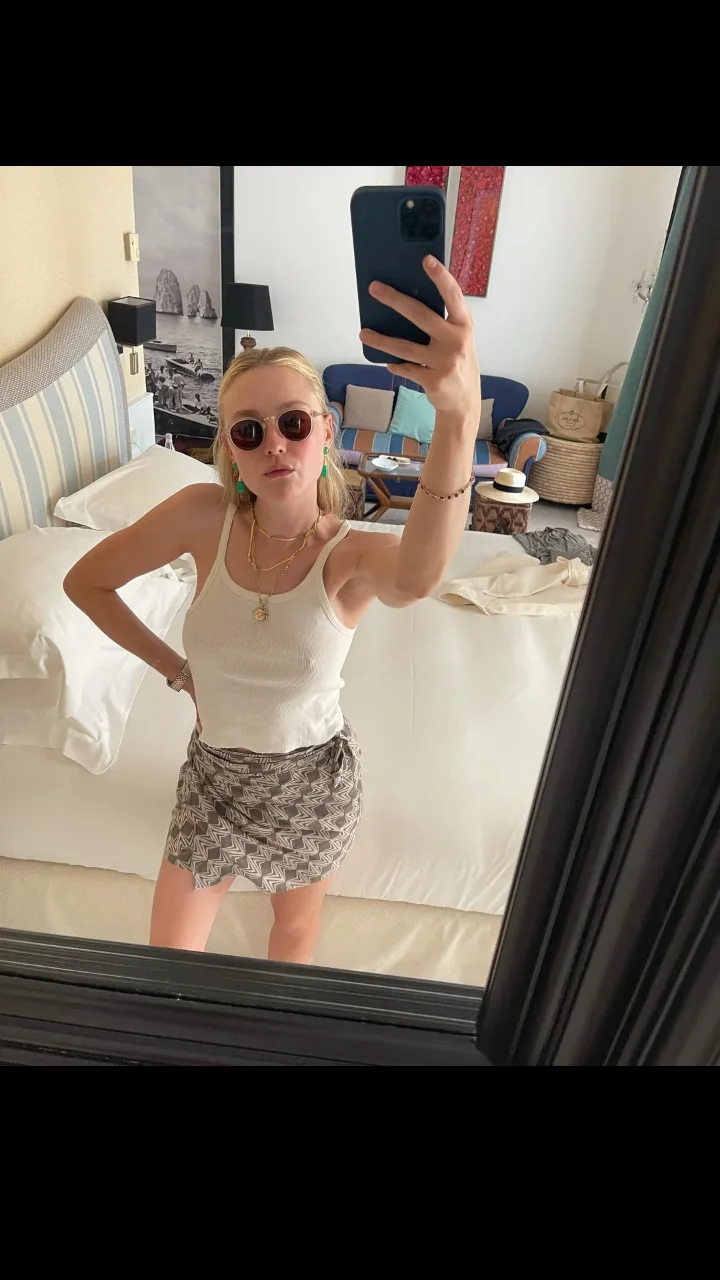 Dakota Fanning picture 2 of 10